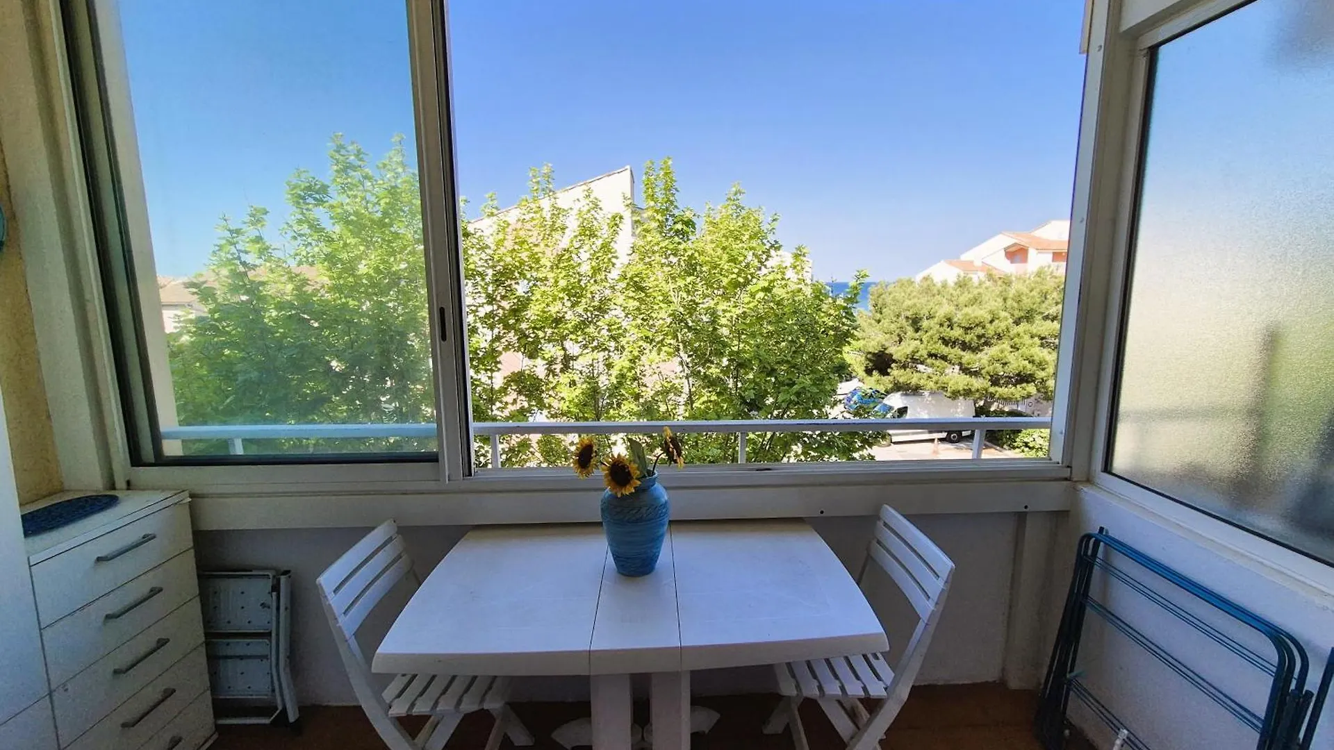 Appartement Vue Mer Dans Grand Domaine Avec Piscine. Six-Fours-les-Plages